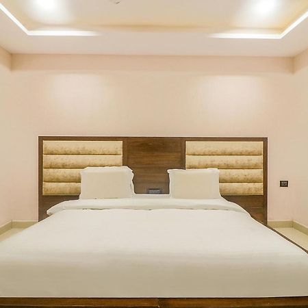 Fabhotel Mid Town Grand Panchkula Esterno foto