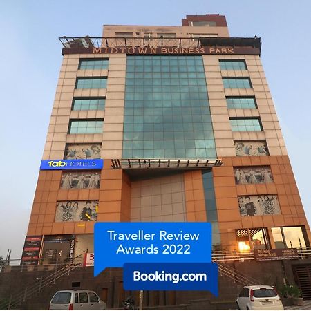 Fabhotel Mid Town Grand Panchkula Esterno foto