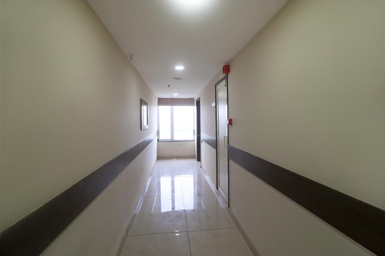 Fabhotel Mid Town Grand Panchkula Esterno foto