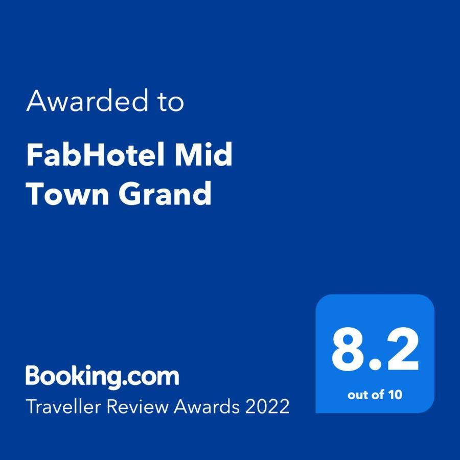 Fabhotel Mid Town Grand Panchkula Esterno foto